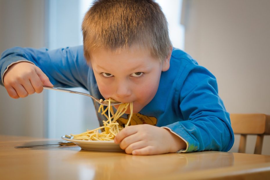 meal, noodles, children-1583954.jpg