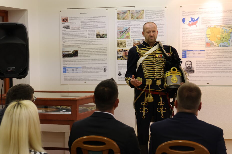 L togathat A Katonah seink Nagy Pillanatai C m Ki ll t s A B rczay 