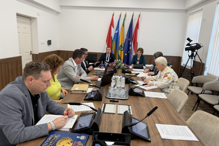 Régi-új igazgató a városüzemeltetés élén – Újabb öt évre szavazott bizalmat a testület Molnárné Vantal Nikolettának